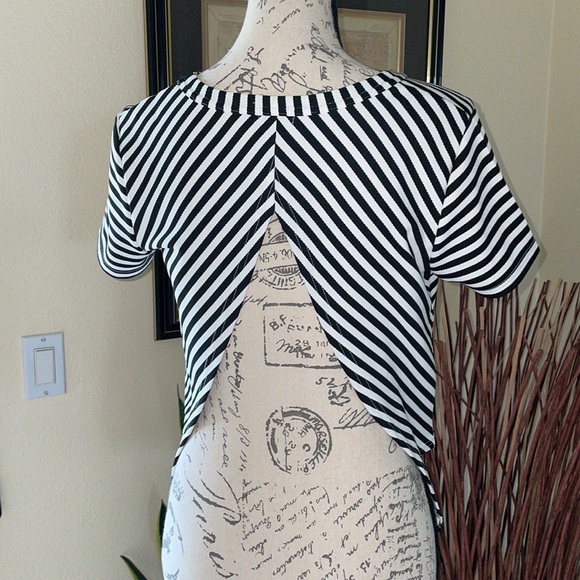 TOBI Open Back Striped Blouse - Picture 4 of 7